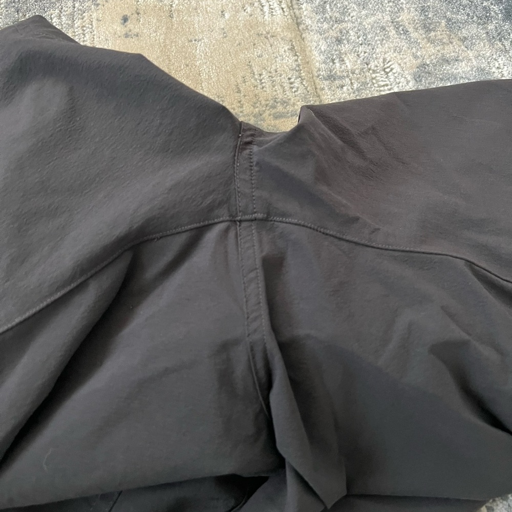 Patagonia Black shorts size 10. - Picture 9 of 10